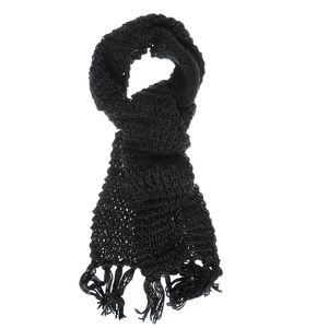 Fular negru tricotat cu franjuri