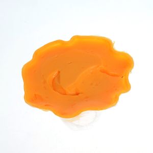 Slime portocaliu in forma de vulcan