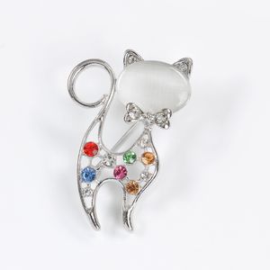 Brosa martisor pisica argintie cu pietre multicolore