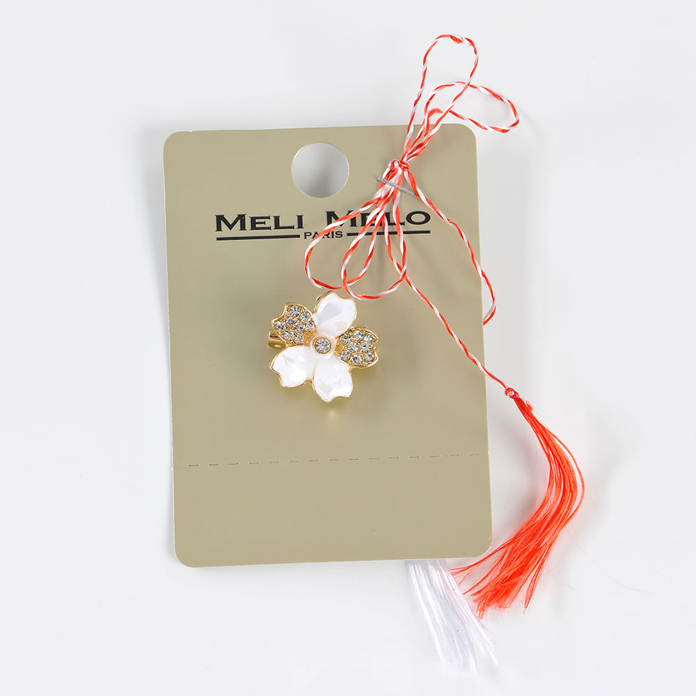 Brosa martisor floare alba cu pietre acrilice - 3 | YEO