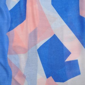 Esarfa bleu din vascoza cu imprimeu abstract