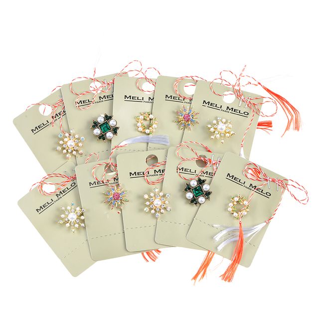 Set 10 brose martisor cu perle si pietre acrilice