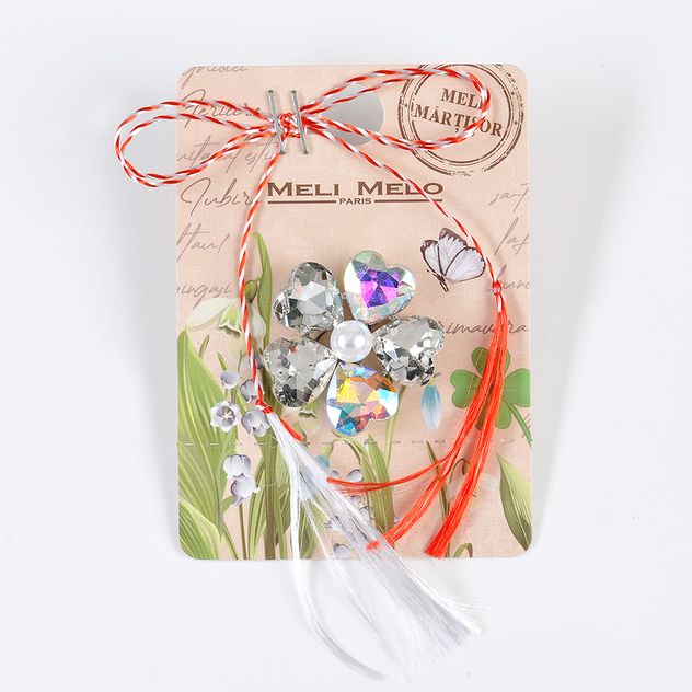 Brosa martisor floare cu petale inima