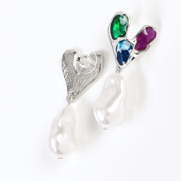 Cercei inimi colorate si perle albe