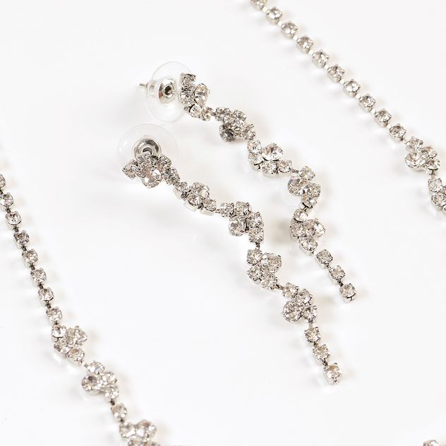 Set elegant din 2 piese: colier si cercei
