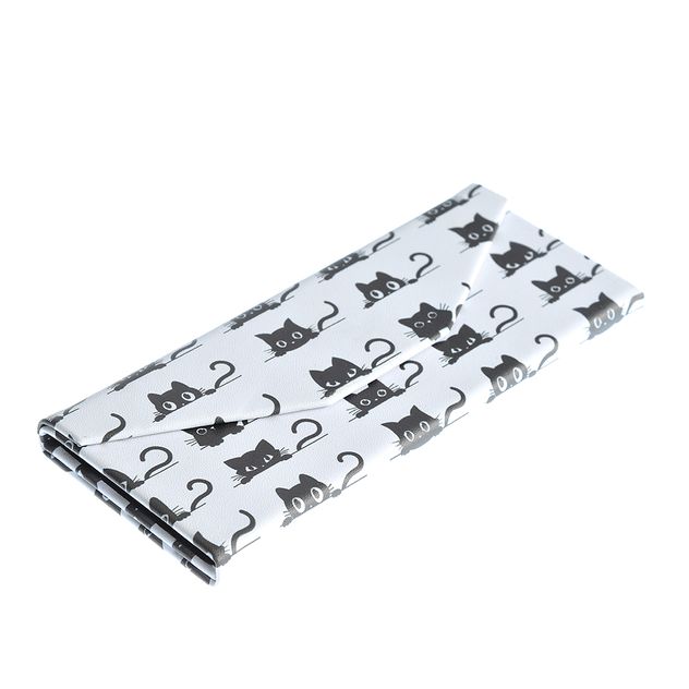 Etui cu pisici si inchidere magnetica