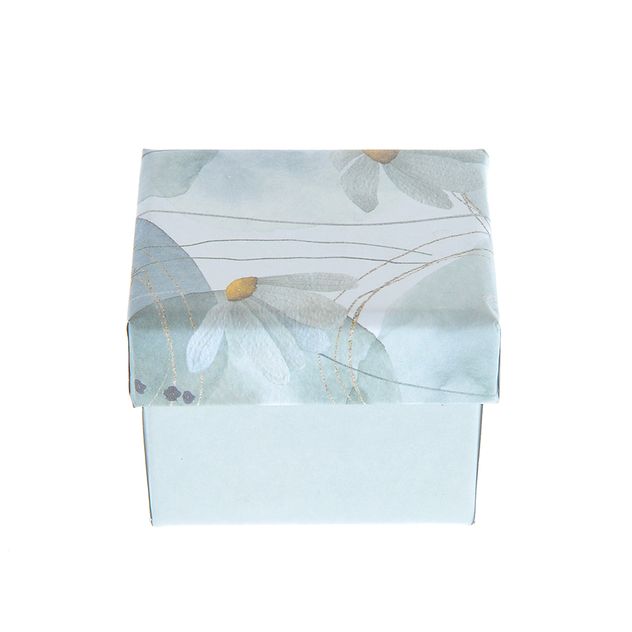 Cutie de cadou cu flori