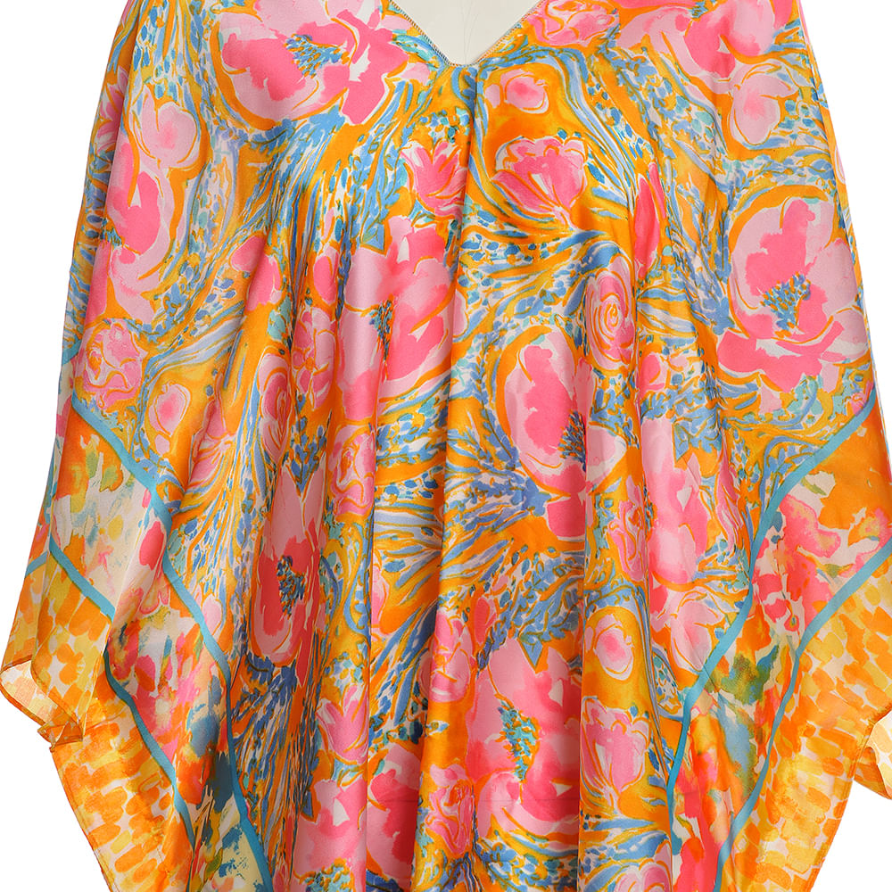 Poncho din vascoza cu flori roz - 1 | YEO
