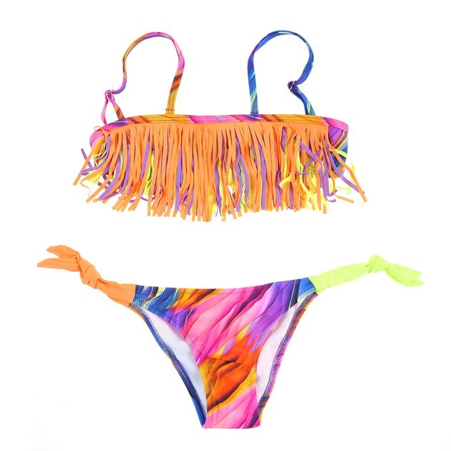 Costum multicolor cu franjuri