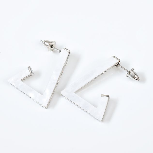 Cercei argintii forma triunghi