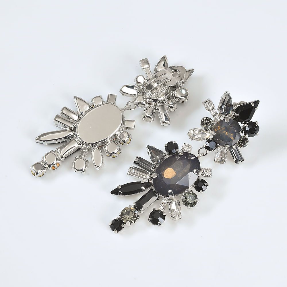 Cercei eleganti cu clips si pietre negre - 2 | YEO