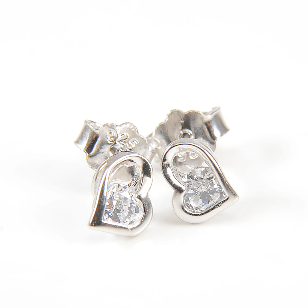 Cercei tip stud cu inimioare si pietre transparente