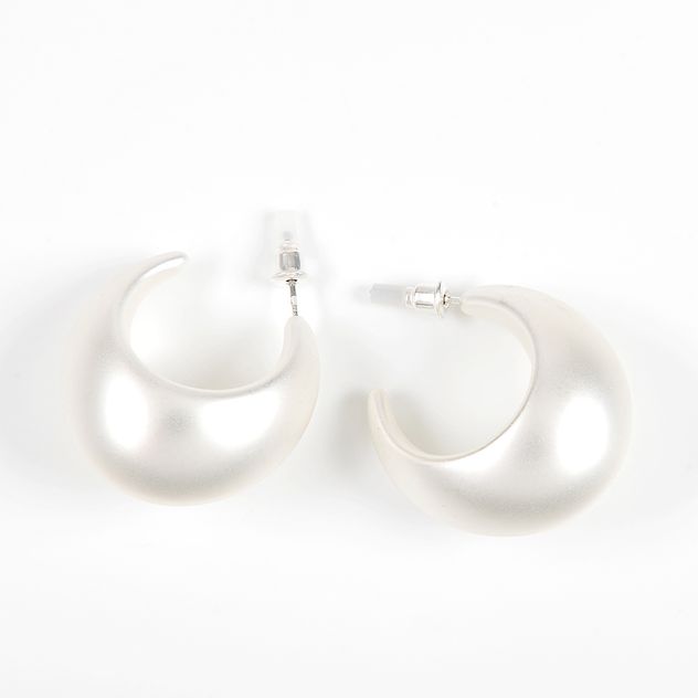 Cercei statement semicerc cu aspect perlat