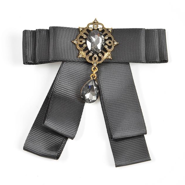Brosa funda neagra
