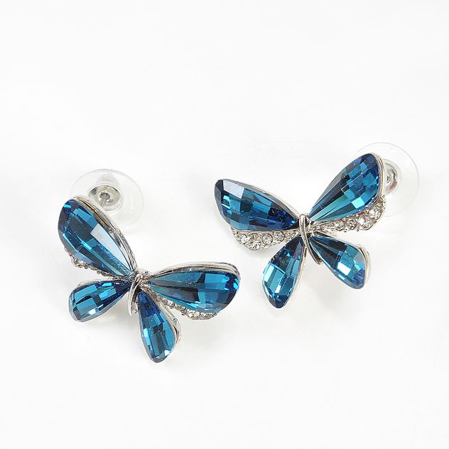 Cercei fluturi albastri