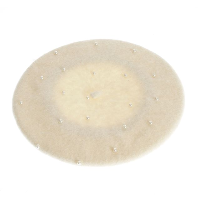 Bereta alba cu perle