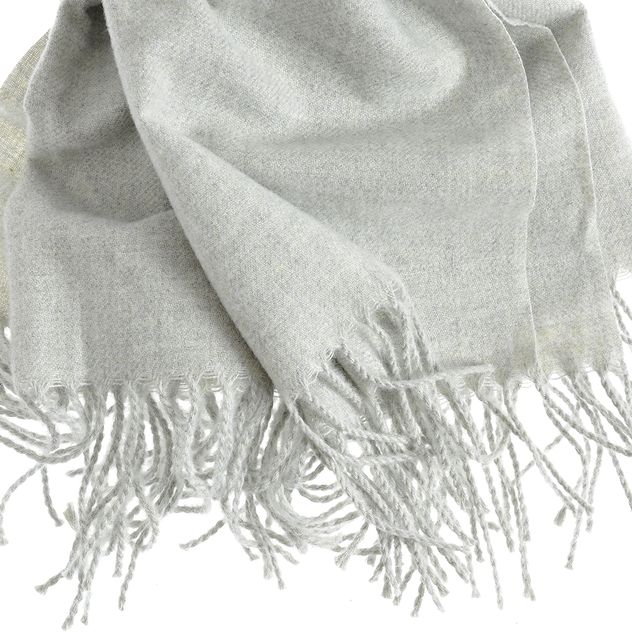Esarfa groasa gri cu franjuri