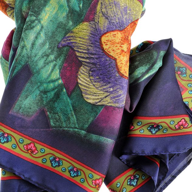 Esarfa eleganta cu flori multicolore