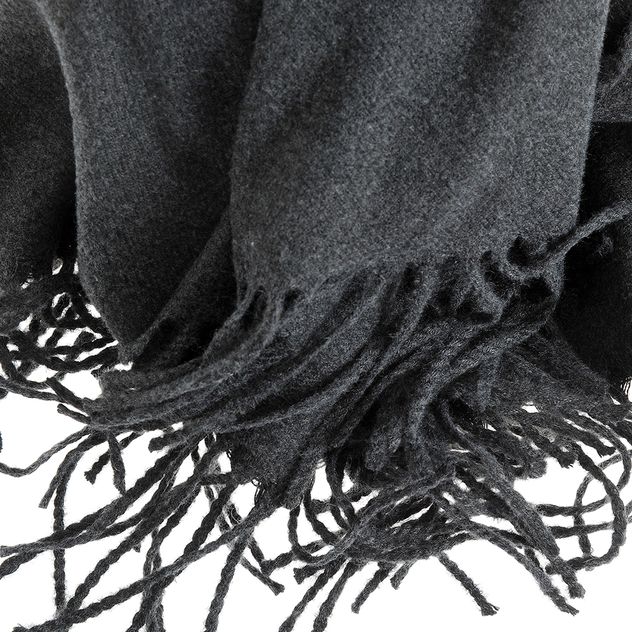 Esarfa clasica neagra cu franjuri