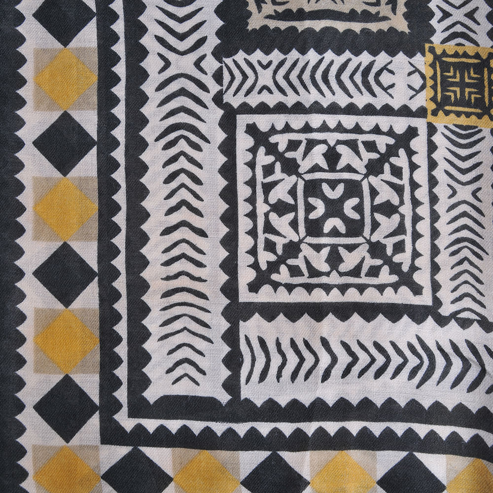 Esarfa neagra cu modele geometrice - 2 | YEO