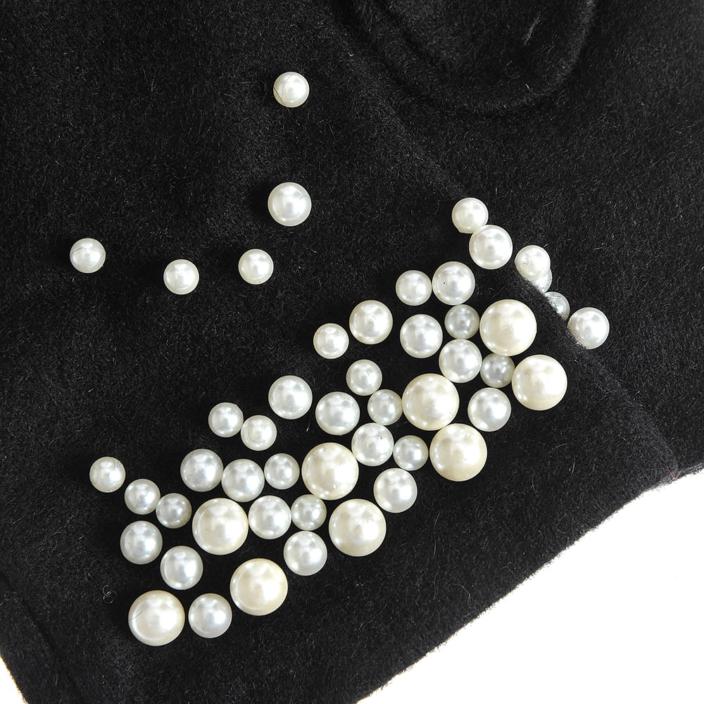 Manusi negre cu perle albe - 2 | YEO