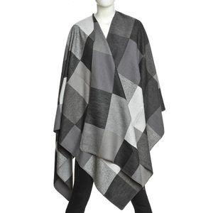 Poncho negru in carouri