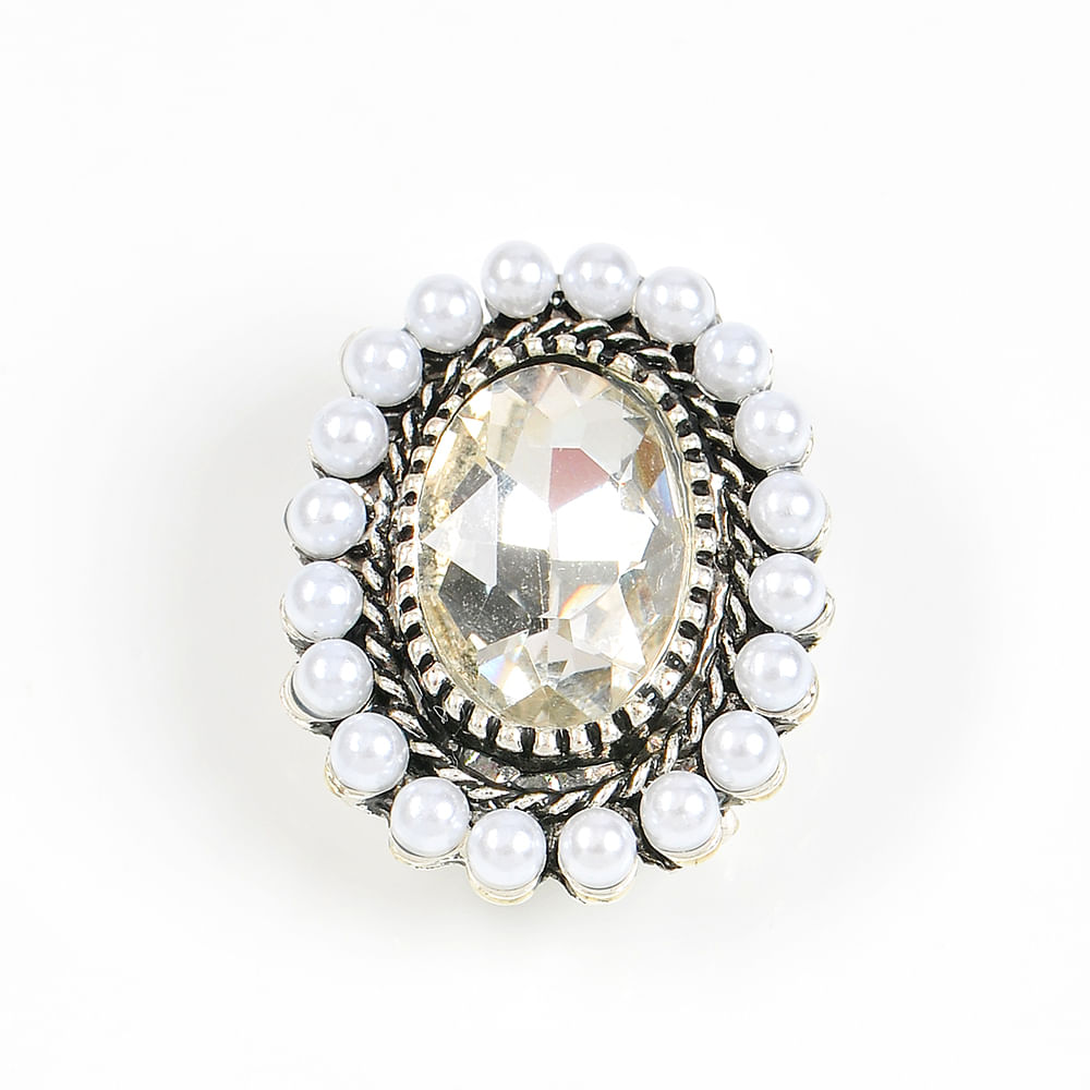 Brosa martisor decorata cu perle albe - 2 | YEO