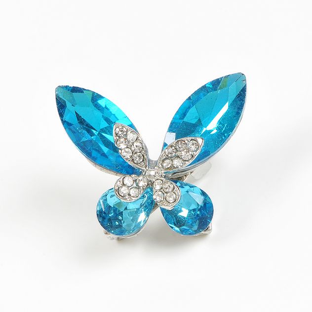 Brosa martisor fluture cu pietre bleu