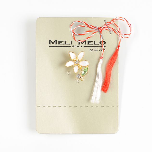 Brosa martisor floare alba