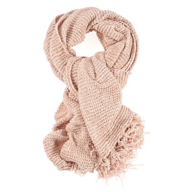 Fular bej cu franjuri si model tricotat