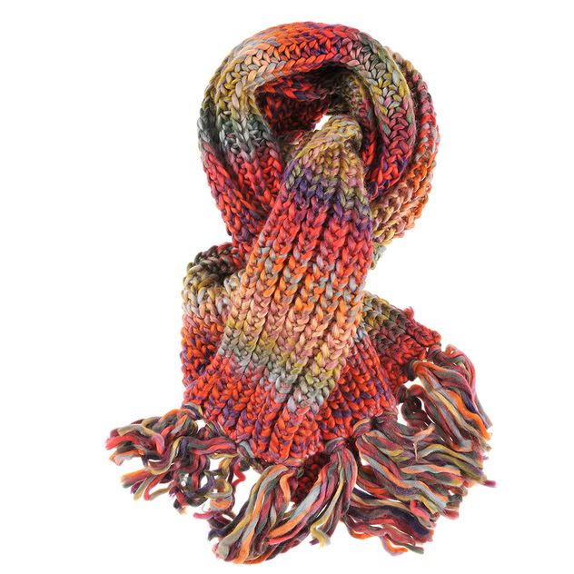 Fular tricotat cu franjuri