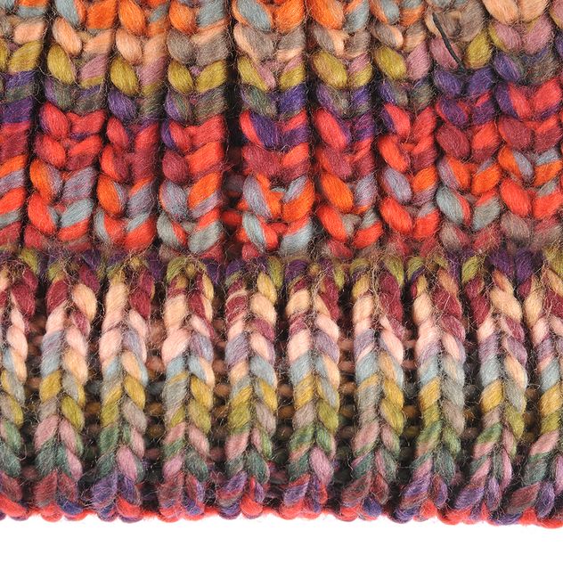 Caciula multicolora cu model tricotat