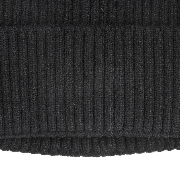 Caciula neagra