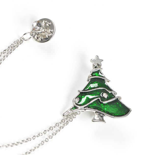 Brosa brad verde cu lanturi argintii duble