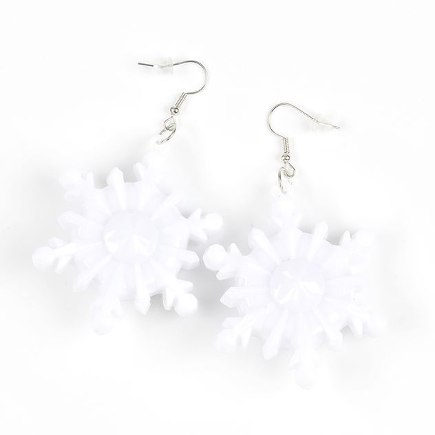 Cercei albi fulg de nea cu design 3D