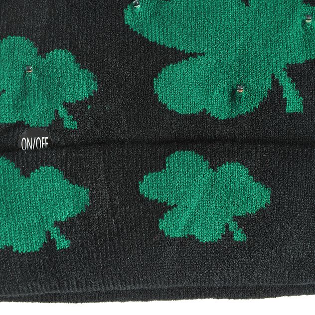 Caciula cu trifoi si led-uri