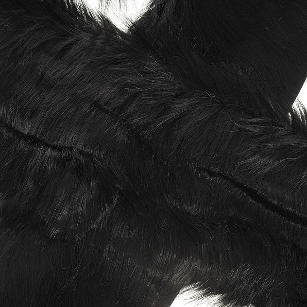 Fular negru din blana artificiala pufoasa