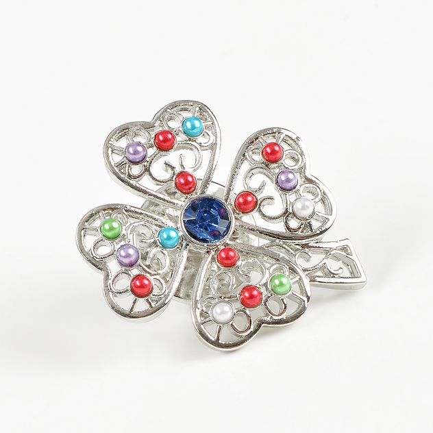 Brosa martisor trifoi argintiu cu pietre