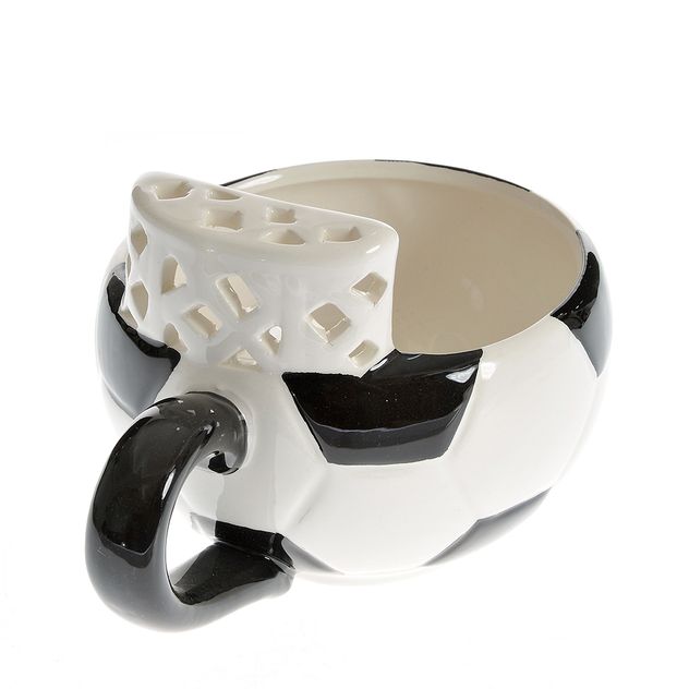 Cana ceramica cu design minge de fotbal si poarta decorativa