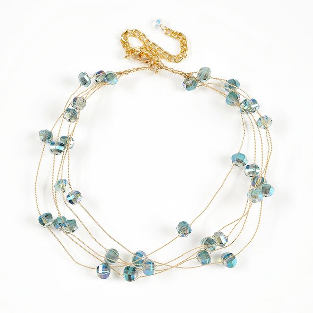 Colier delicat cu margele albastre