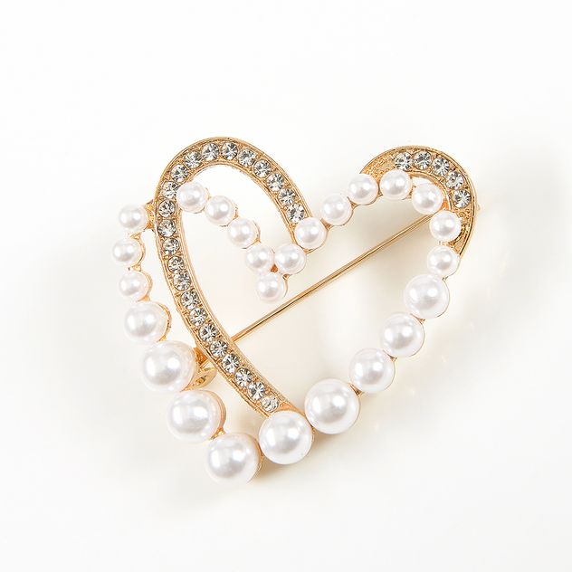 Brosa martisor doua inimi cu pietre si perle