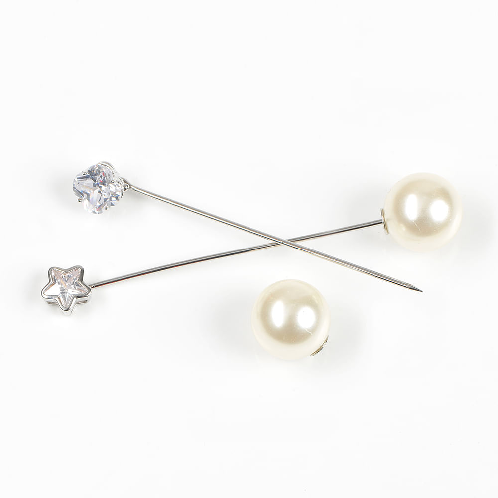 Brosa martisor cu perle albe - 3 | YEO