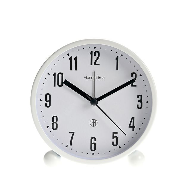 Ceas de masa alb cu design minimalist si cifre mari