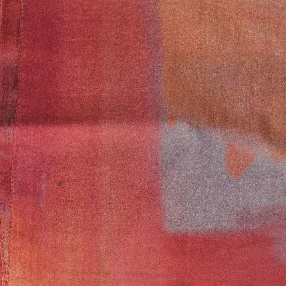 Esarfa matase in nuante calde de rosu, portocaliu si accente gri 100 x 100 cm - 2 | YEO