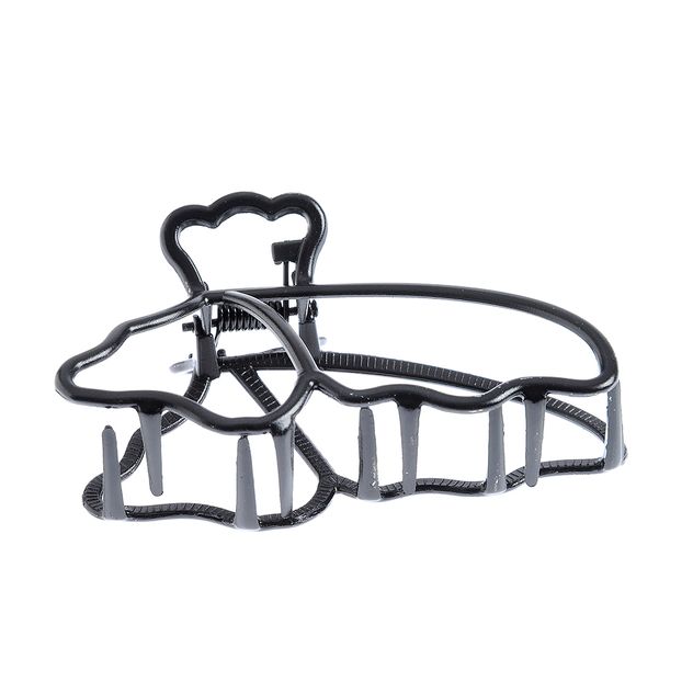 Cleste negru in forma de fluture