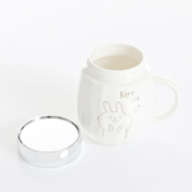 Cana ceramica cu capac oglinda si design iepuras, mesaj  Kiss Me 420 ml