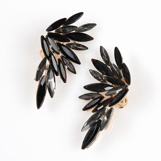 Cercei design aripi cu pietre negre
