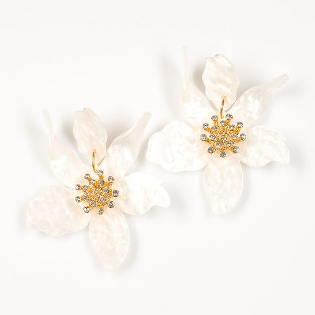Cercei clips floare cu petale albe sidefate