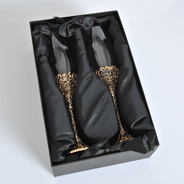 Set 2 pahare sampanie cu picior aurit decorativ 220 ml