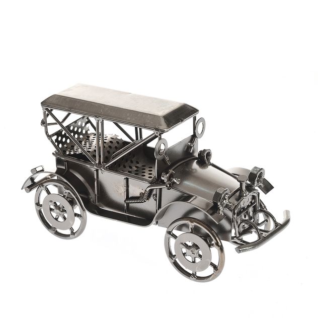 Decoratiune masina retro din metal cu aspect industrial